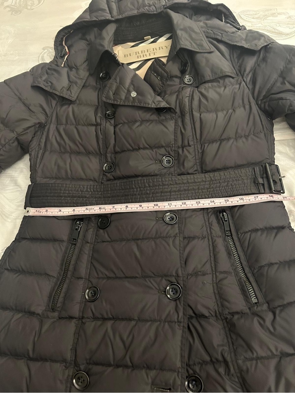 Burberry Quilted Puffer Coat in Black Like New - Picture 8 of 9